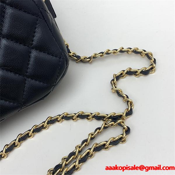 大活躍に　上品でいて抜け感のある シャネルショルダーバッグコピー 激安(日本最大級)