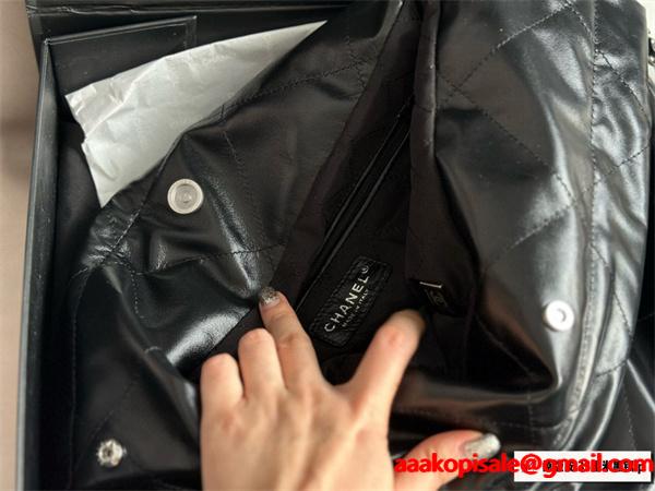シルバー金具CHANEL 22 bag 手触りも抜群　シャネルショルダーバッグコピー 激安(日本最大級)