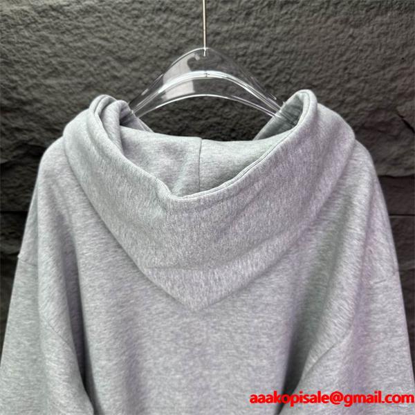 2026秋冬におすすめ着こなし ヴェルサーチパーカーコピー VERSACE  2色可選 激安(日本最大級)