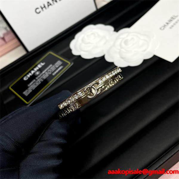 この秋トレンドに合わせる着こなし シャネルブレスレットコピー 激安(日本最大級)