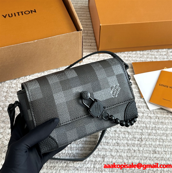 4色旅行好きの方々にオススメ  Louis Vuitton ルイ ヴィトンショルダーバッグ スーパーコピー メンズ 大容量
