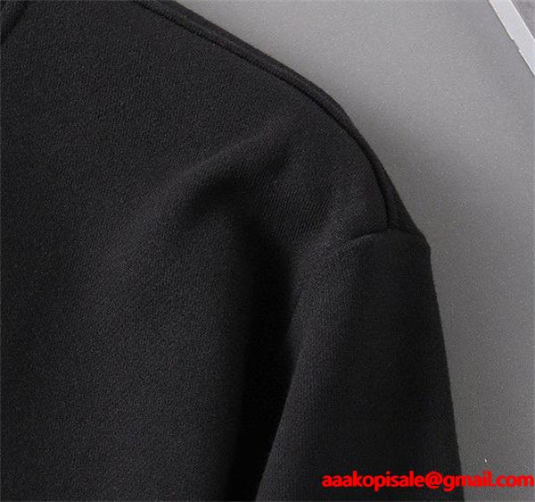 長く愛用できる 2026秋冬 ヴェルサーチトレーナーコピーVERSACE激安(日本最大級)