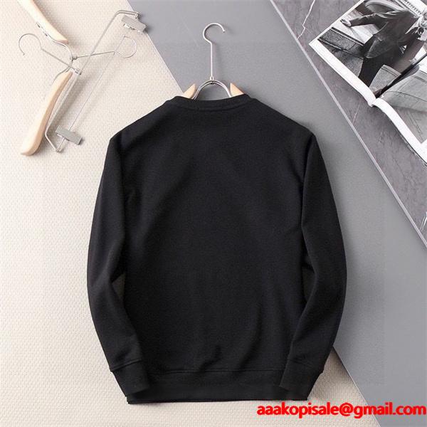 長く愛用できる 2026秋冬 ヴェルサーチトレーナーコピーVERSACE激安(日本最大級)