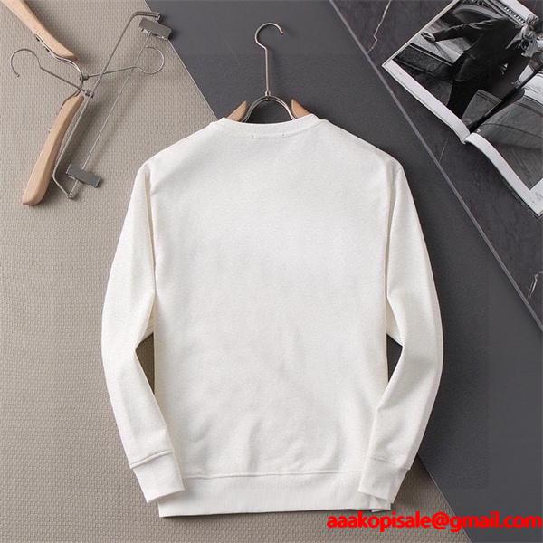 長く愛用できる 2026秋冬 ヴェルサーチトレーナーコピーVERSACE激安(日本最大級)