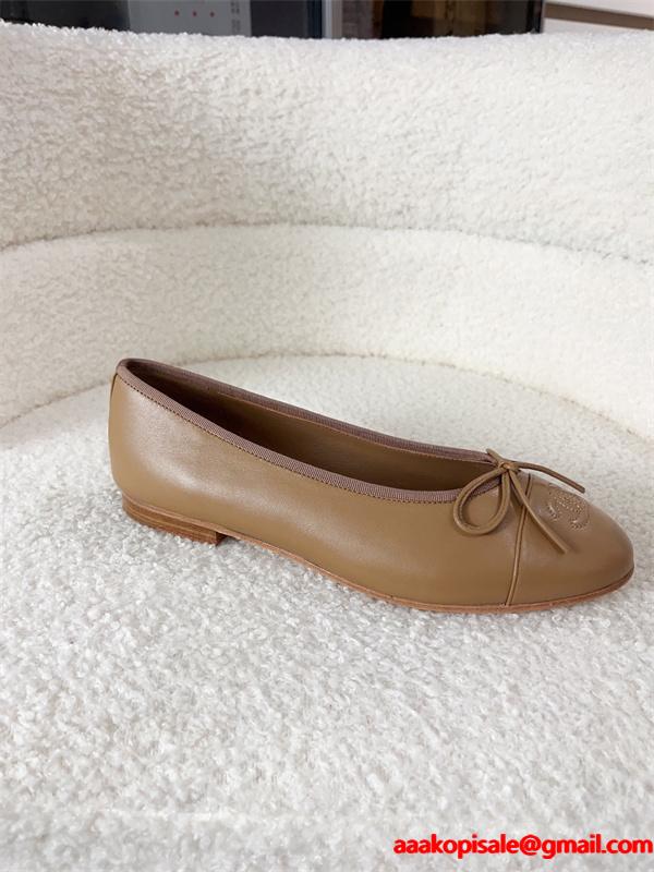 17色可選 カジュアルシューズ 絶妙な雰囲気 2026年春夏シーズンに登場  シャネル靴コピー 激安(日本最大級)