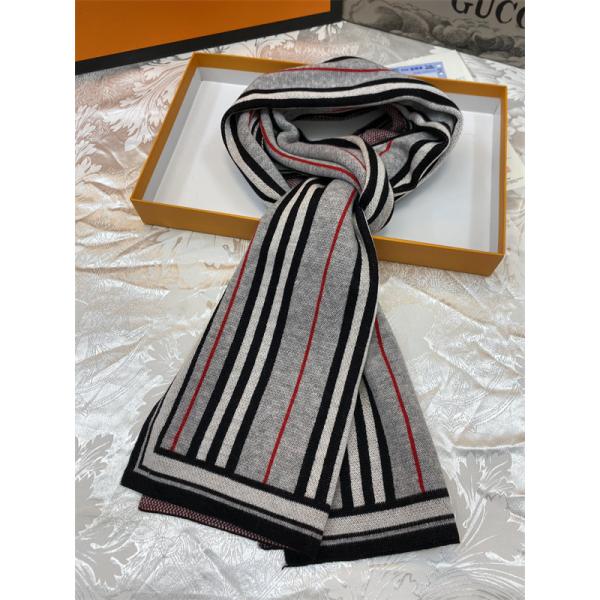 BURBERRY バーバリー コピー 注目配色 温かさ重視 グリーン チェック マフラー 冬アクセント