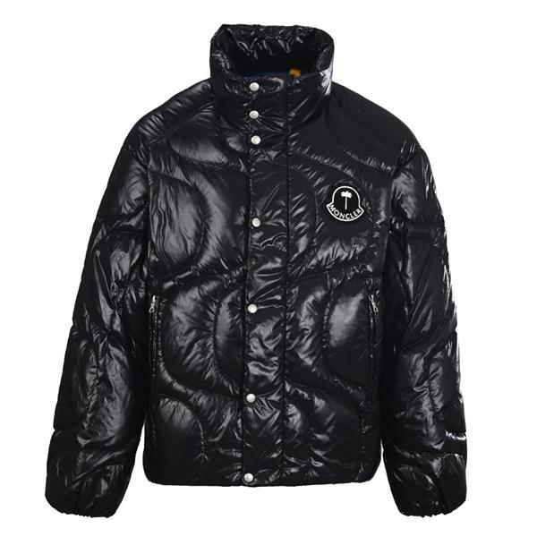 MONCLER モンクレール 偽物 機能 ブラック ショート ダウンジャケット 冬向けアウター
