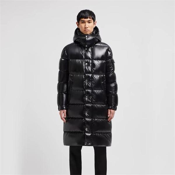 温か素材 ブラック ロング ダウンコート ボリューム MONCLER モンクレール コピー