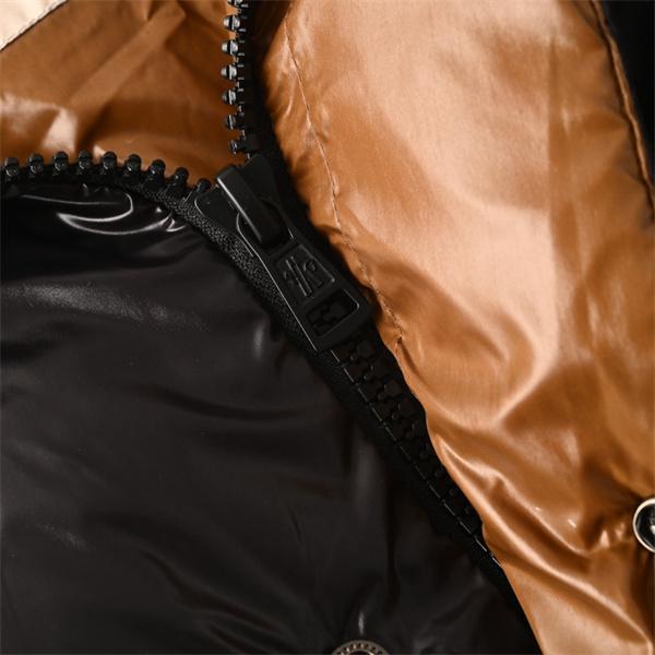 プレミアム ブラック フード ダウンジャケット 2026冬定番 MONCLER モンクレール 偽物