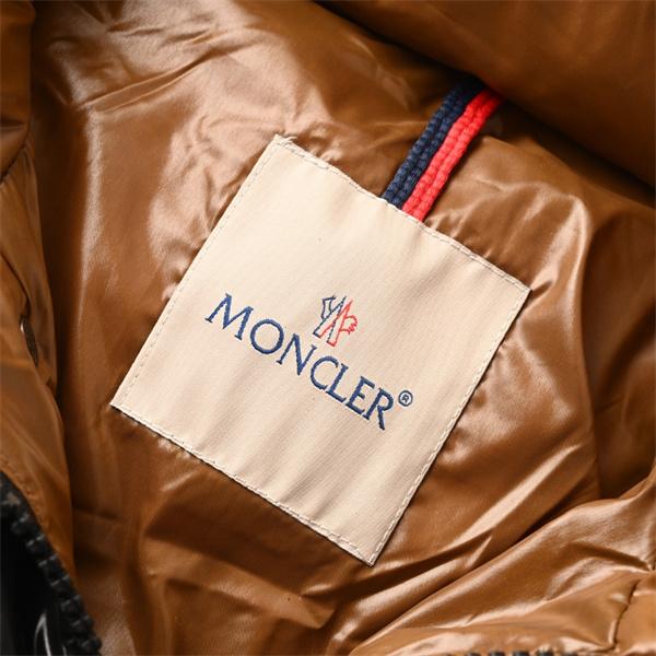 プレミアム ブラック フード ダウンジャケット 2026冬定番 MONCLER モンクレール 偽物