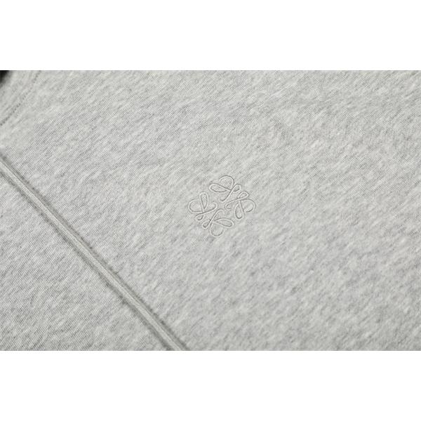 LOEWE ロエベ コピー 秋冬 2026新作 ライトグレー パーカー 仕様 快適 ナチュラル