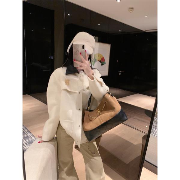 ３点セット LOEWE ロエベ スーパーコピー 秋冬映え アイボリー コート 上質素材 高級感 注目