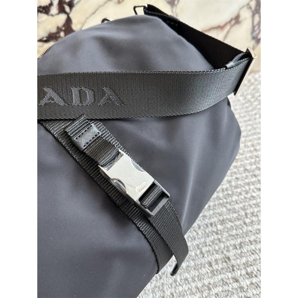 プラダPrada激安ブラックナイロントラベルバッグ大容量ボストン肩掛け手持ち対応ユニセックス