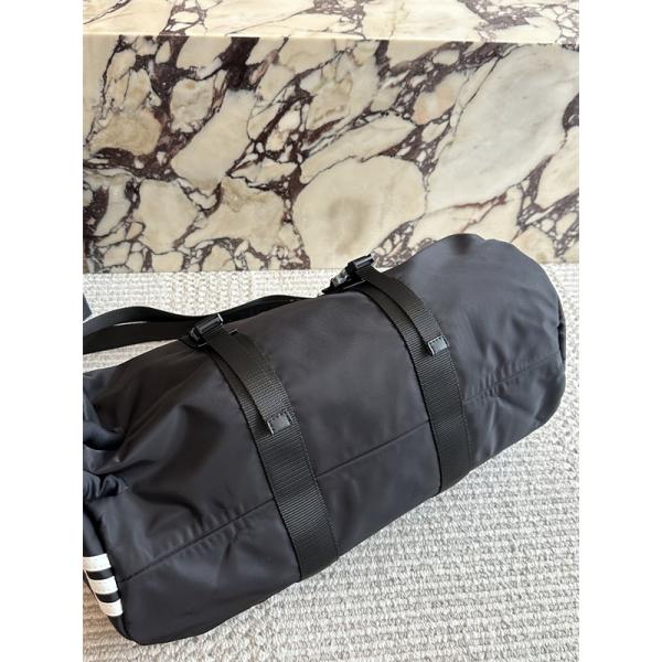 プラダPrada激安ブラックナイロントラベルバッグ大容量ボストン肩掛け手持ち対応ユニセックス