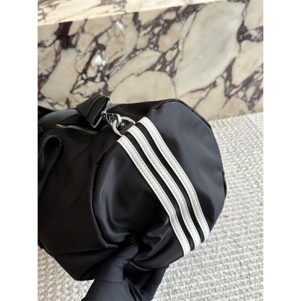 プラダPrada激安ブラックナイロントラベルバッグ大容量ボストン肩掛け手持ち対応ユニセックス