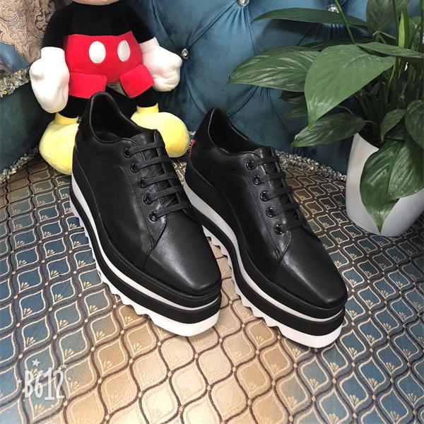 激安 2026新作 スポーティー 厚底スニーカー モダンカジ...