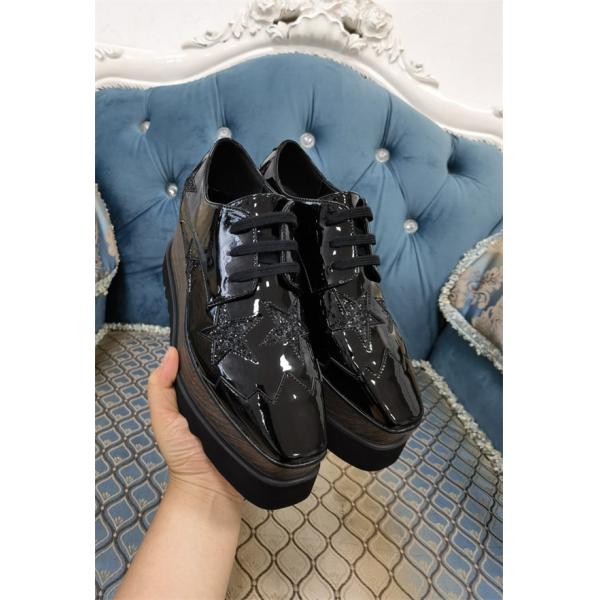  2026新作 STELLA McCARTNEY ステラマッカートニー コピー 厚底シューズ ブラック 光沢感 高級感