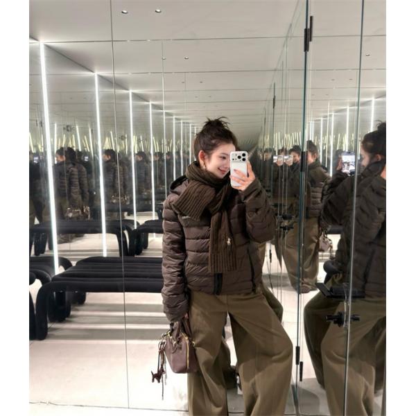 2026大人気★★ ミュウミュウダウンジャケットコピーmiumiu防寒性抜群レディースファッション