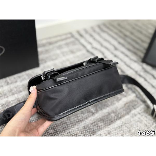 スタイリッシュ 実用的な メッセンジャーバッグ ブラック 新作 PRADA プラダ コピー