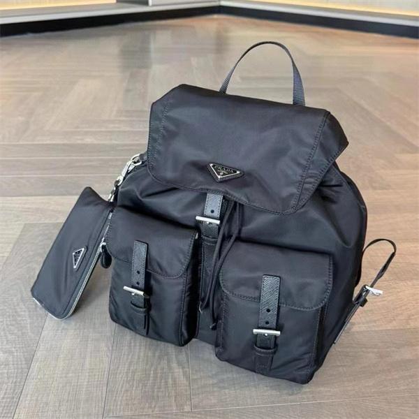 2026新作 シンプル 洗練された PRADA プラダ コピー デイパック ブラック ベストセラー