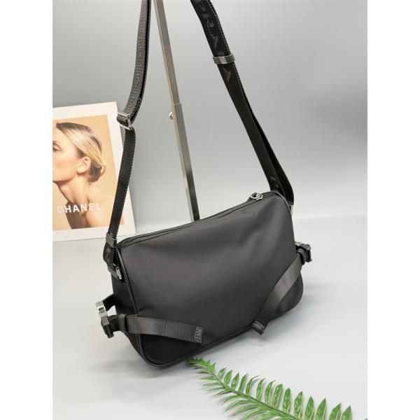 PRADA プラダ コピー 2026新作 コンパクト 便利な クロスボディバッグ ブラック 超特価