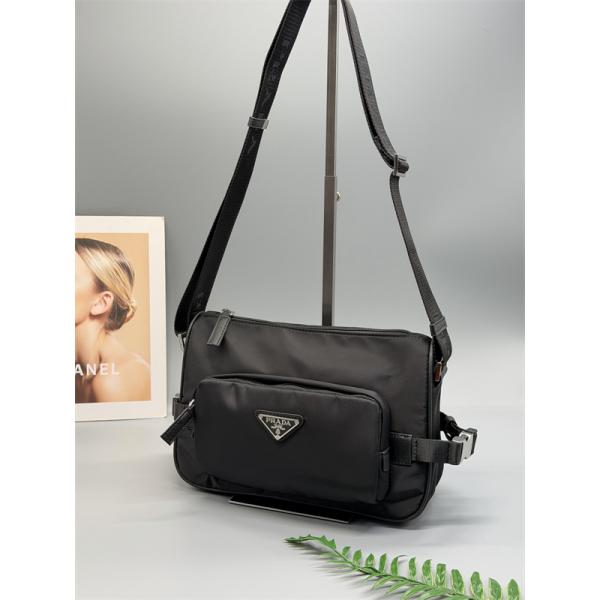 PRADA プラダ コピー 2026新作 コンパクト 便利な クロスボディバッグ ブラック 超特価
