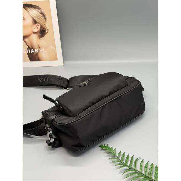 PRADA プラダ コピー 2026新作 コンパクト 便利な クロスボディバッグ ブラック 超特価