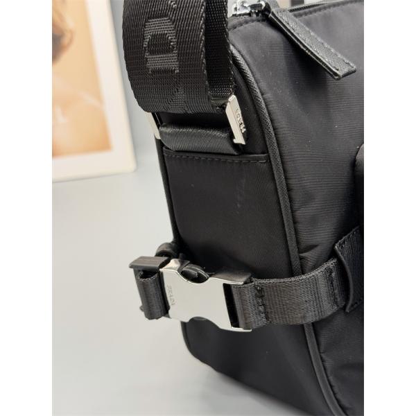 PRADA プラダ コピー 2026新作 コンパクト 便利な クロスボディバッグ ブラック 超特価