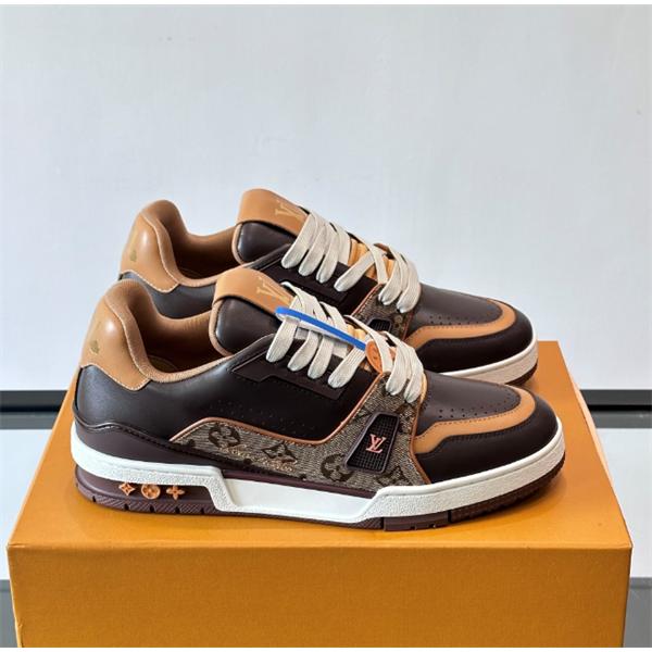 louis vuitton trainer sneaker lowルイヴィトンスニーカーコピー履き心地人気ランキング希少品