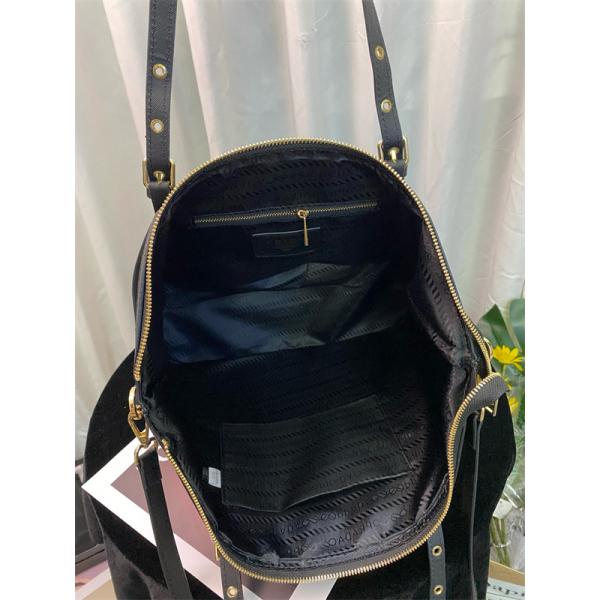 シンプル 機能的な トートバッグ PRADA プラダ コピー ブラック おすすめ