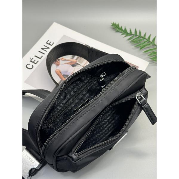 PRADA プラダ コピー コンパクト おしゃれな ウエストポーチ ブラック 人気商品