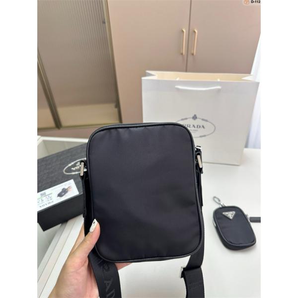プレミアム スリムな ショルダーバッグ ブラック ベストセラー PRADA プラダ コピー