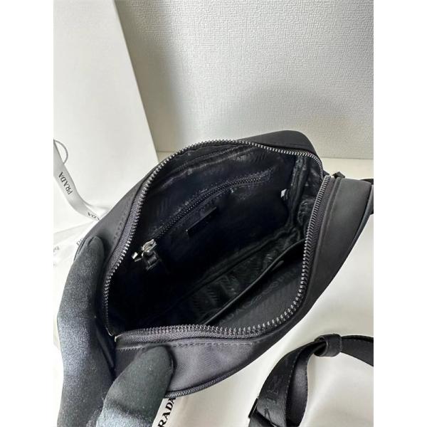 PRADA プラダ コピー 洗練された スタイリッシュな ミニバッグ メンズ ブラック 特選