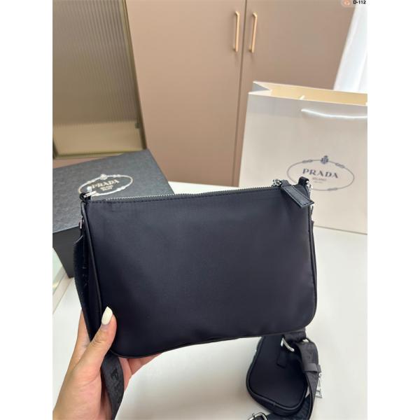 おすすめ 上品な PRADA プラダ コピー クロスボディバッグ メンズ ブラック 高評価