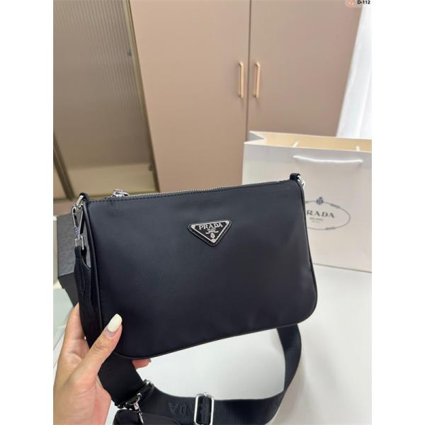 おすすめ 上品な PRADA プラダ コピー クロスボディバッグ メンズ ブラック 高評価