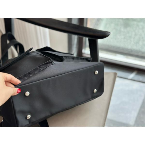 高級感 溢れる ドローストリング トートバッグ ブラック 新作 PRADA プラダ コピー