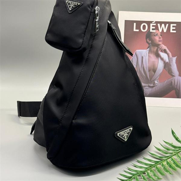 スタイリッシュ 快適な PRADA プラダ コピー スリングバッグ メンズ ブラック 人気急上昇