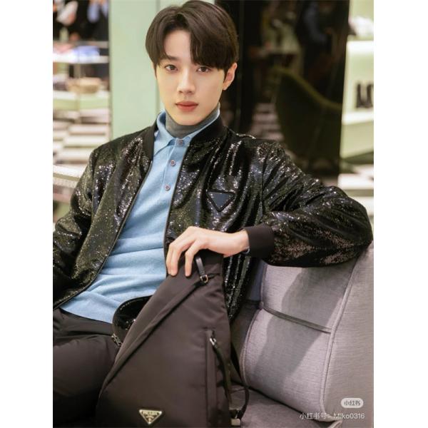 スタイリッシュ 快適な PRADA プラダ コピー スリングバッグ メンズ ブラック 人気急上昇