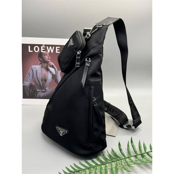 スタイリッシュ 快適な PRADA プラダ コピー スリングバッグ メンズ ブラック 人気急上昇