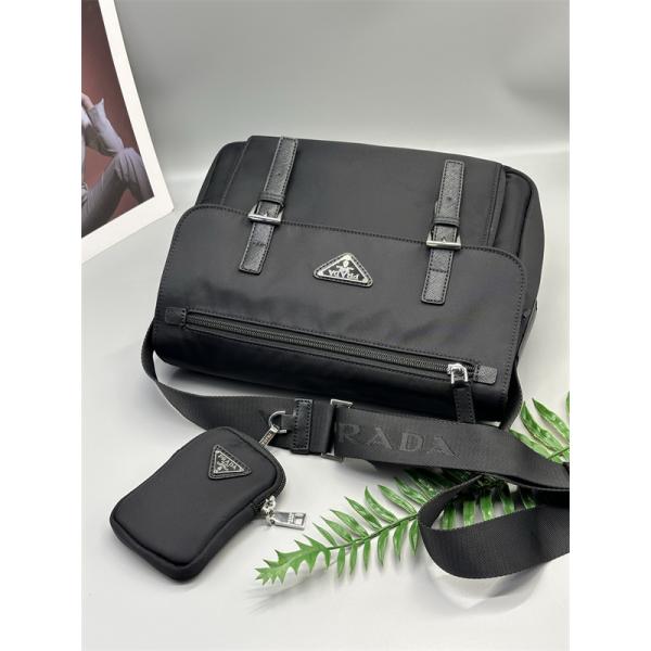 コンパクト 実用的な メッセンジャーバッグ ブラック 限定モデル PRADA プラダ コピー
