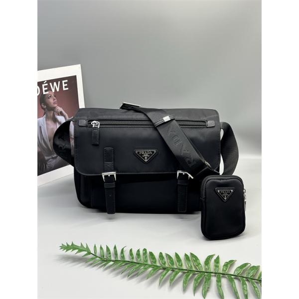 コンパクト 実用的な メッセンジャーバッグ ブラック 限定モデル PRADA プラダ コピー
