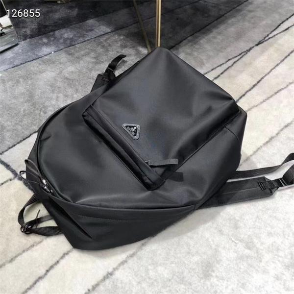 PRADA プラダ コピー プレミアム シンプルな バックパック メンズ ブラック 限定モデル