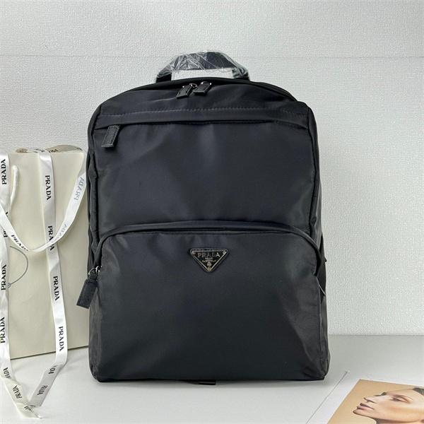 2026新作 入手困難 シンプル 実用的な PRADA プラダ コピー デイパック ブラック 高評価