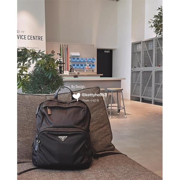 2026新作 入手困難 シンプル 実用的な PRADA プラダ コピー デイパック ブラック 高評価