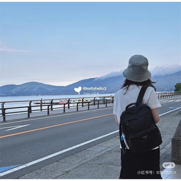 2026新作 入手困難 シンプル 実用的な PRADA プラダ コピー デイパック ブラック 高評価