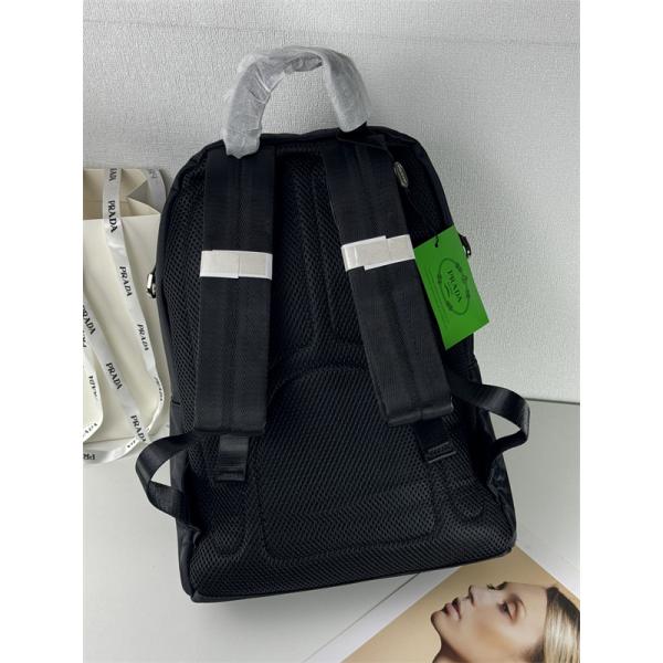 PRADA プラダ コピー 上質素材 コンパクト バックパック ブラック ベストセラー