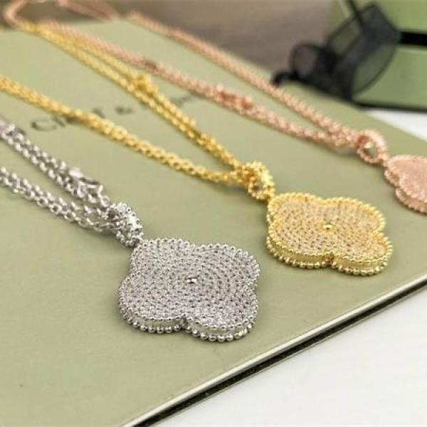  ヴァンクリーフ VCA コピー 贅沢仕様 フルストーン ネックレス 高級演出 注目モデル