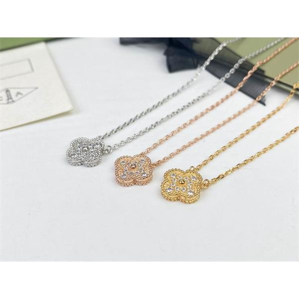 洗練印象 ペンダント ネックレス 上品存在感 新作対応 ヴァンクリーフ VCA コピー