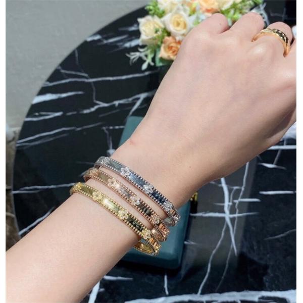 注目度急上昇 洗練シルエット ブレスレット 季節限定 ヴァンクリーフ VCA コピー