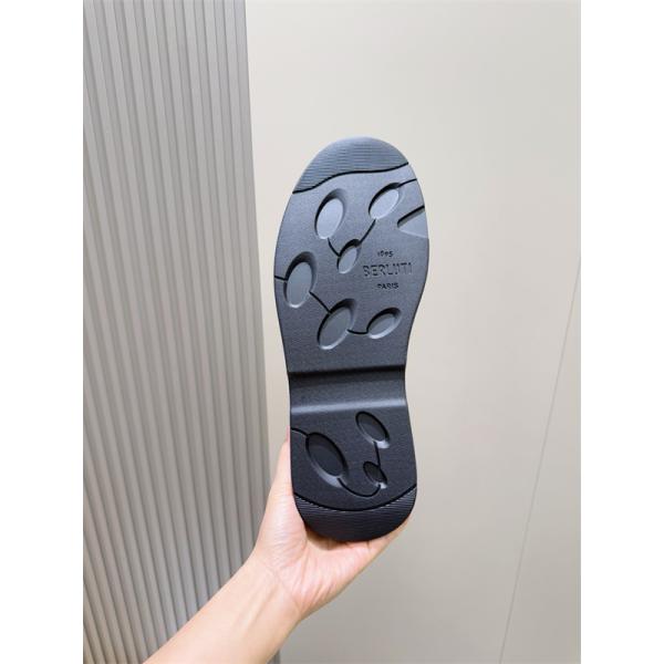 上質レザー レースアップ Berluti ベルルッティ コピー ショートブーツ 重厚感 演出